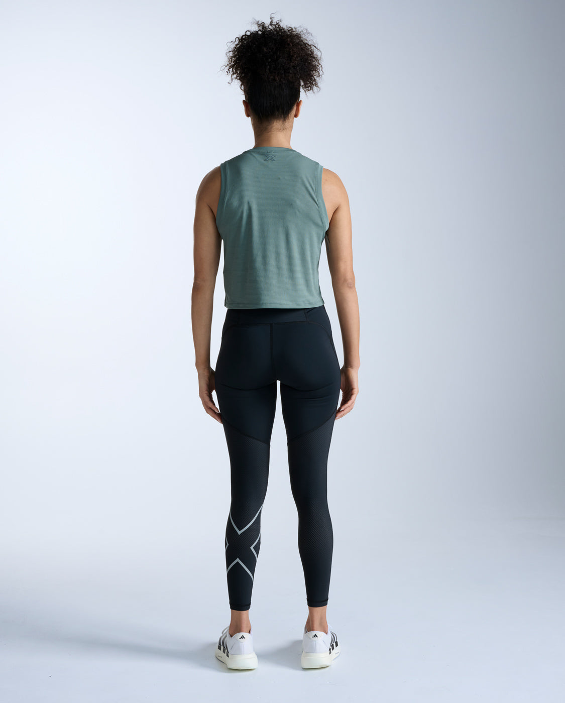 Aero Mesh Crop Tank, Olive Leaf/Olive Leaf Reflective